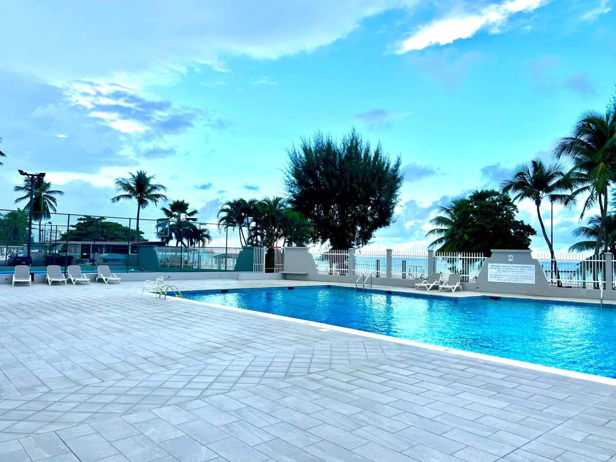 Ocean View Apt On Isla Verde In A 14Th Floor San Juan Exterior photo