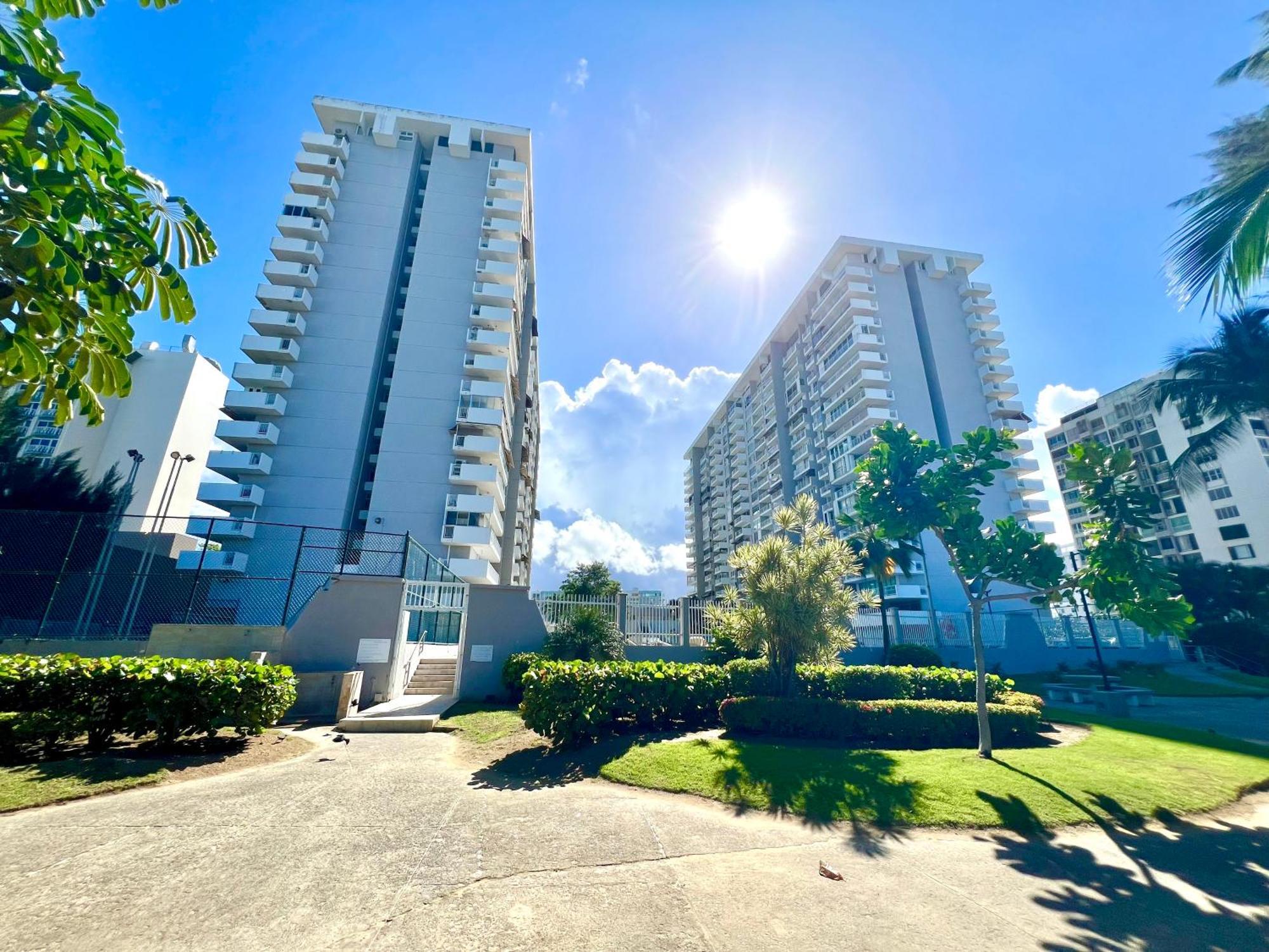 Ocean View Apt On Isla Verde In A 14Th Floor San Juan Exterior photo
