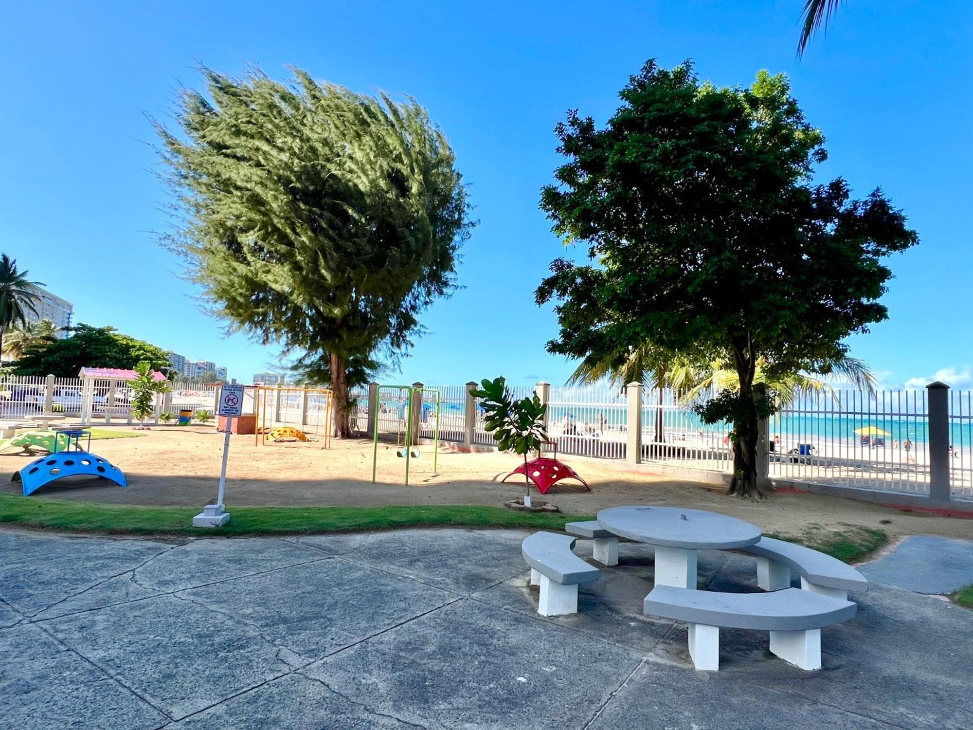 Ocean View Apt On Isla Verde In A 14Th Floor San Juan Exterior photo